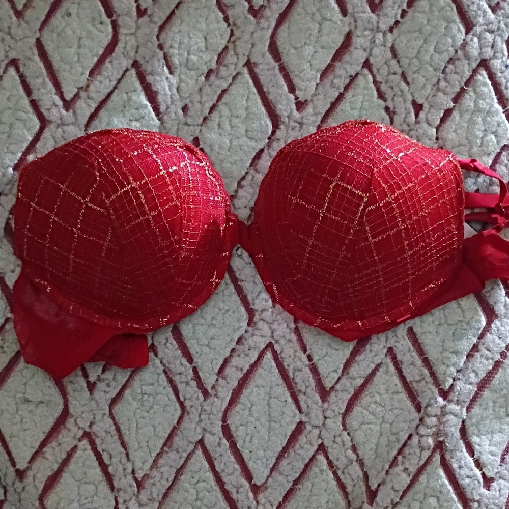 Elegant Red Women's Bra